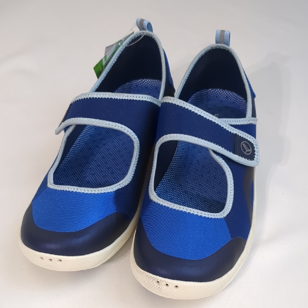 NWOT Lands' End Mary Jane Water Shoes Sz 8B